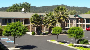 Cloverdale Wine Country Inn & Suites